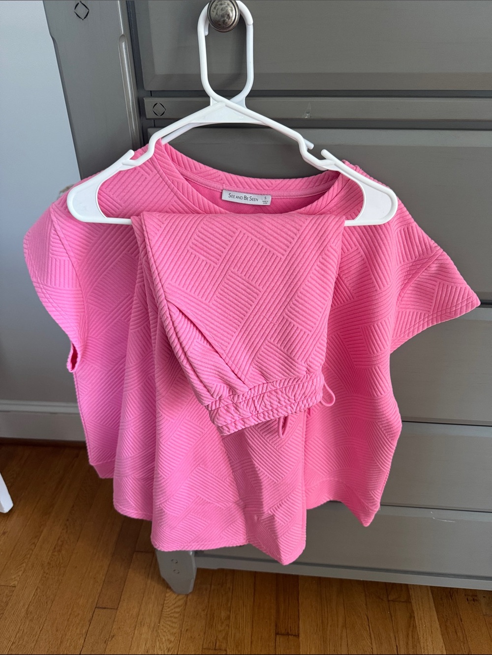 Womens Bubblegum Pink Textured Short Sleeve Top cropped pant set